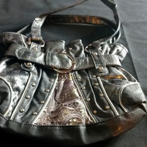 Medium gray purse